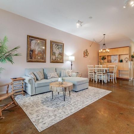 Southern Charmer-Historic District Downtown-Front Porch-Walk Score 90!!-Private Parking-1 Minute To Forsyth Park Savannah Luaran gambar