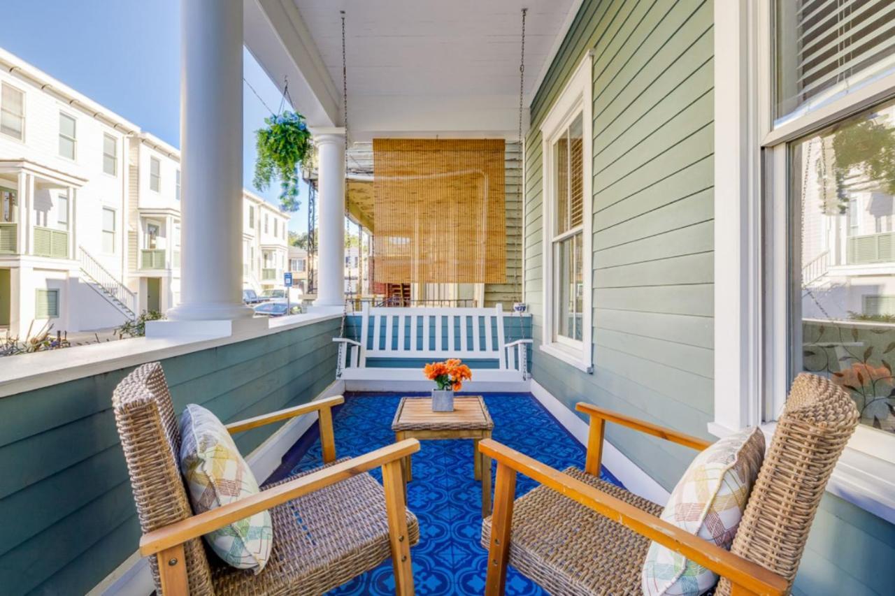 Southern Charmer-Historic District Downtown-Front Porch-Walk Score 90!!-Private Parking-1 Minute To Forsyth Park Savannah Luaran gambar