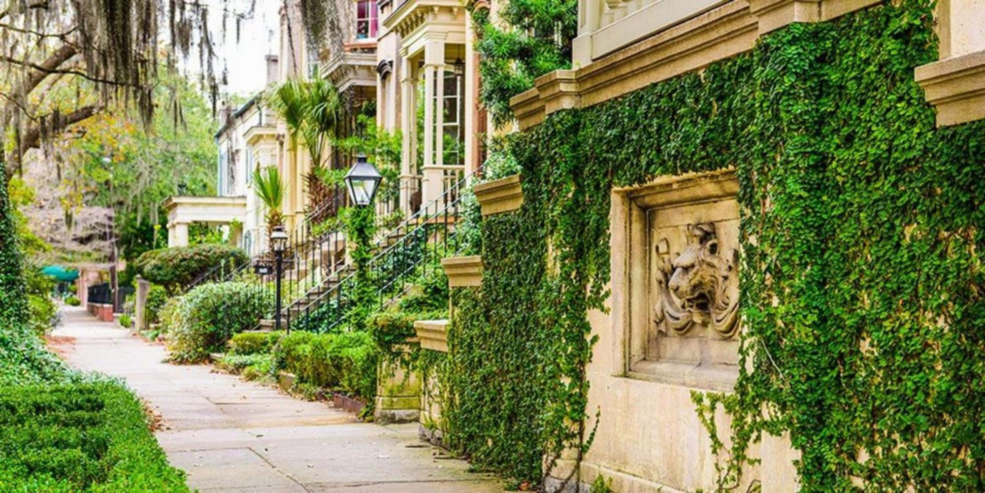 Southern Charmer-Historic District Downtown-Front Porch-Walk Score 90!!-Private Parking-1 Minute To Forsyth Park Savannah Luaran gambar