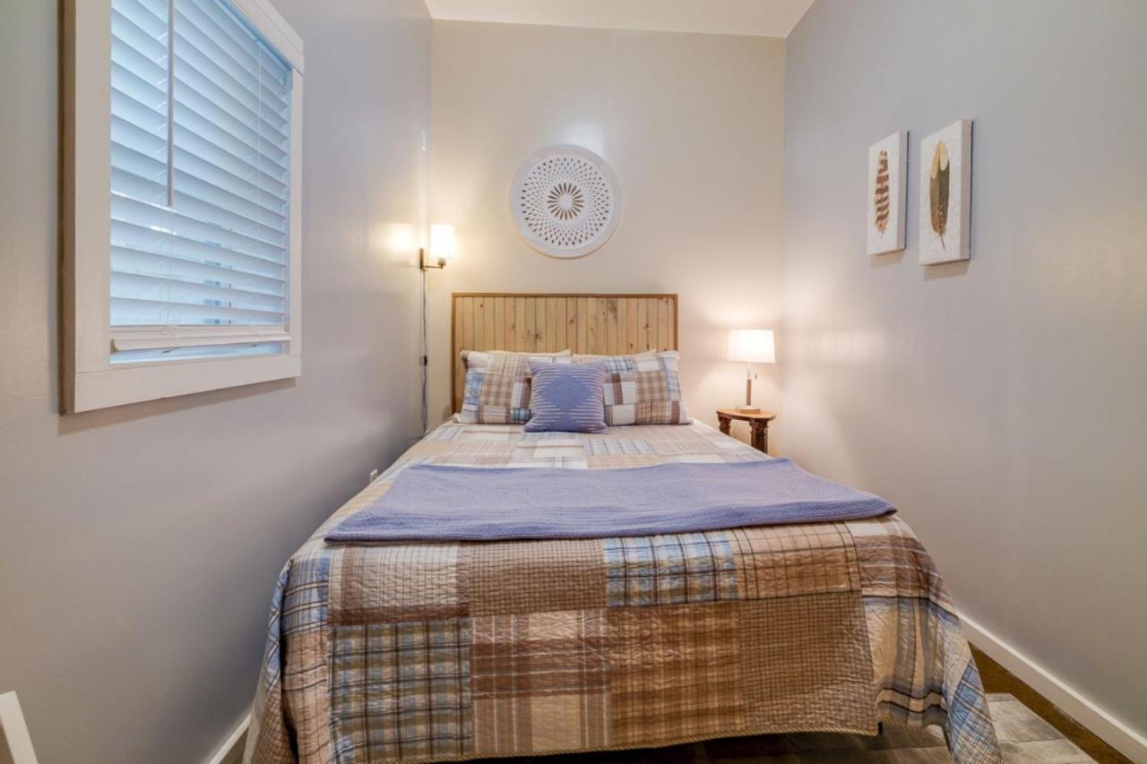 Southern Charmer-Historic District Downtown-Front Porch-Walk Score 90!!-Private Parking-1 Minute To Forsyth Park Savannah Luaran gambar