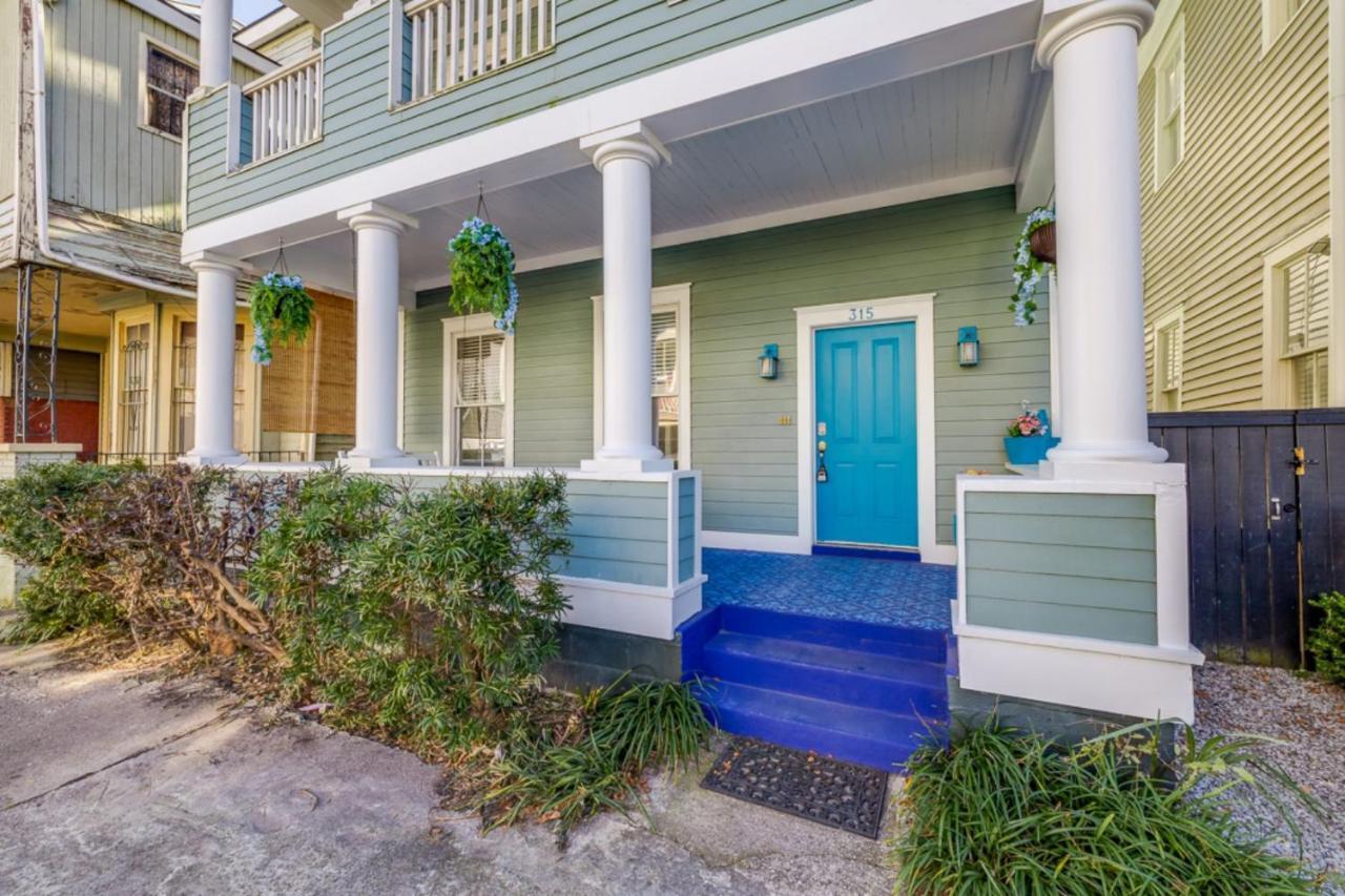 Southern Charmer-Historic District Downtown-Front Porch-Walk Score 90!!-Private Parking-1 Minute To Forsyth Park Savannah Luaran gambar